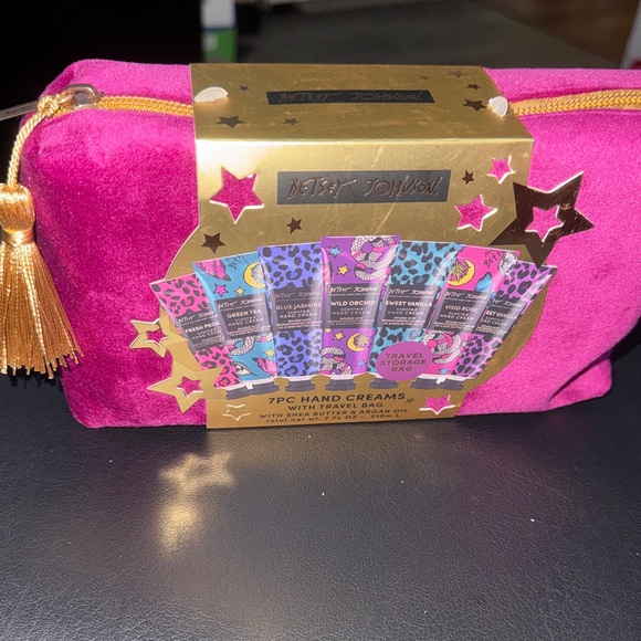 Betsey Johnson Fuchsia Velvet Bag with Colorful Hand Creams - Picture 4 of 6